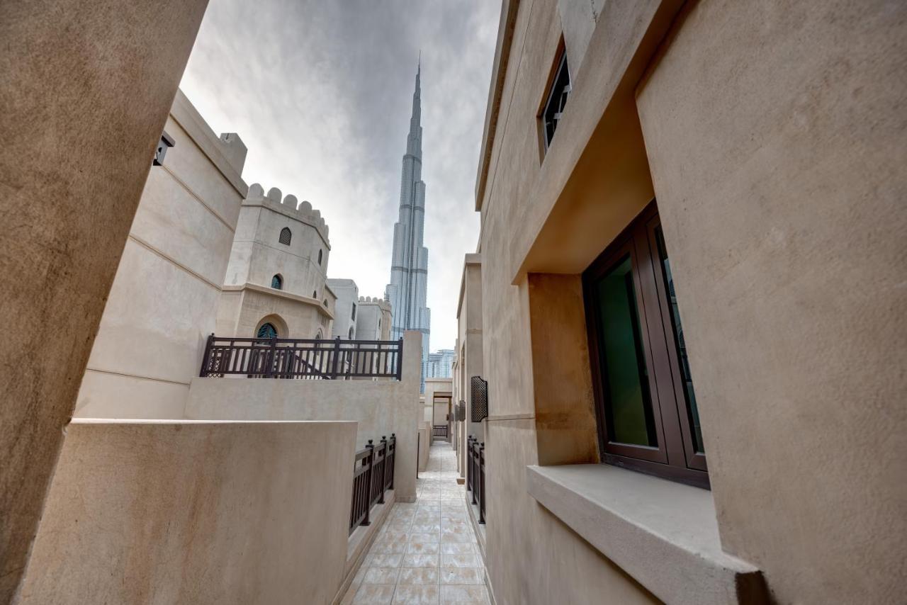 Durrani Homes - Unique Garden Apt At Souk Al Bahar Besides Dubai Mall & Burjkhalifa With Private Jaccuzi المظهر الخارجي الصورة